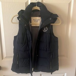 Abercrombie & Fitch puffer vest